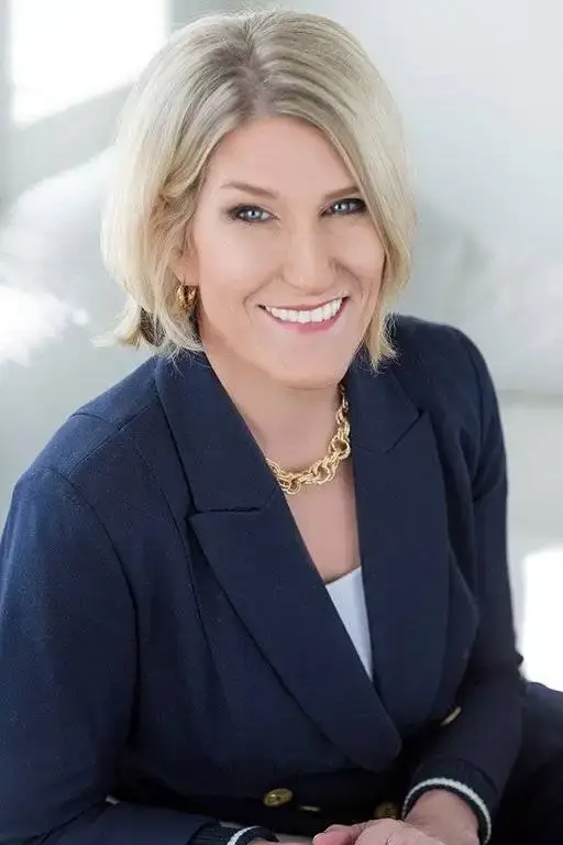 Jean Garrell Headshot