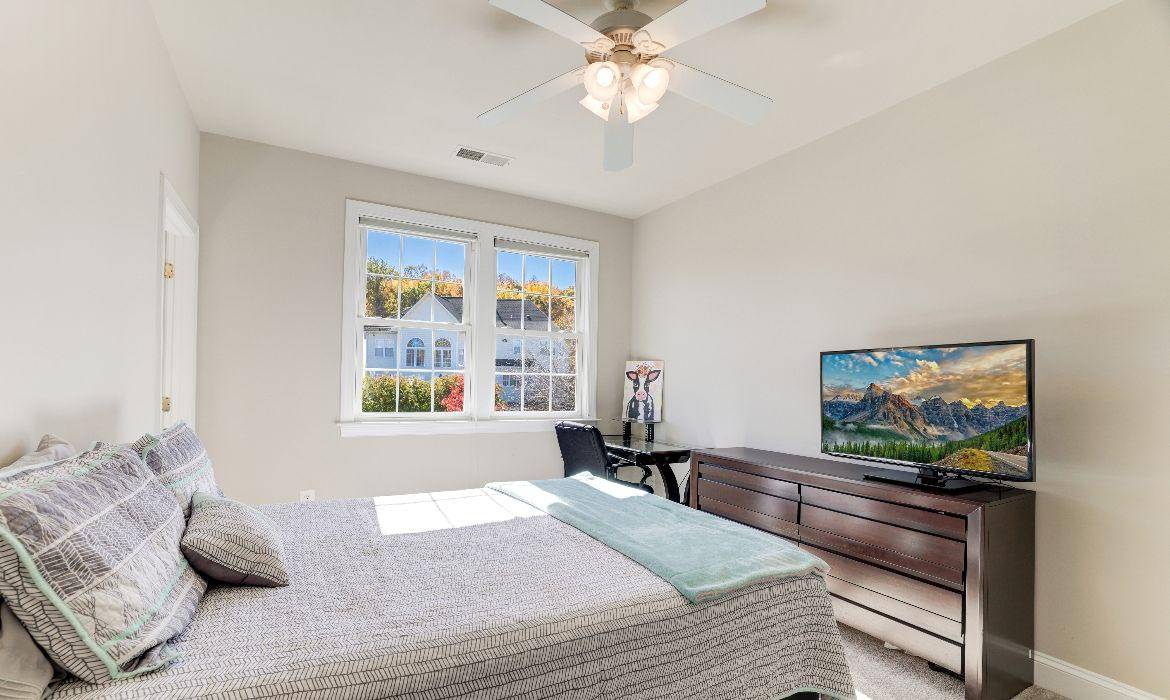 Garrell Group Top Leesburg Realtor 43576 Habitat Circle web 28