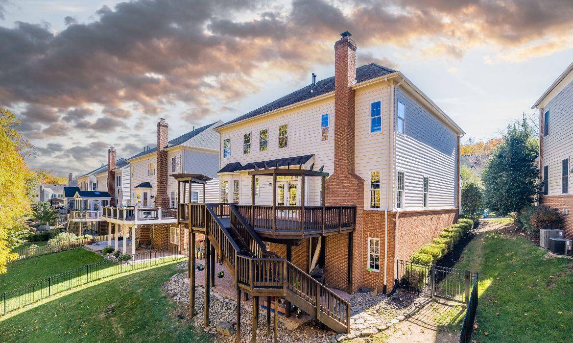 Garrell Group Top Leesburg Realtor 43576 Habitat Circle web 35