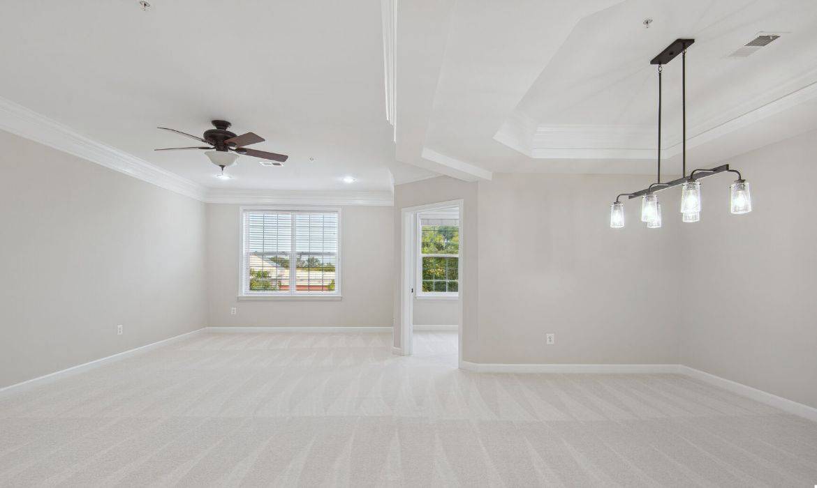 Garrell Group Top Leesburg Realtor 19424 Diamond Lake Dr web 06