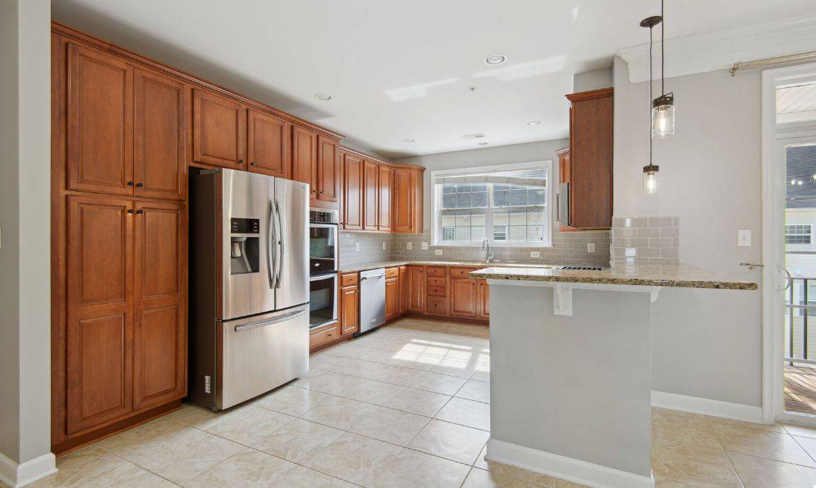 Garrell Group Top Leesburg Realtor 19424 Diamond Lake Dr web 10