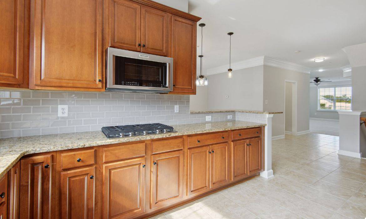 Garrell Group Top Leesburg Realtor 19424 Diamond Lake Dr web 12