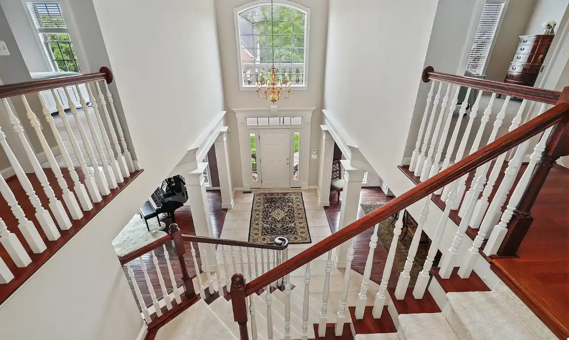 Garrell Group Top Leesburg Realtor 19127 Dalton Points Pl web 11