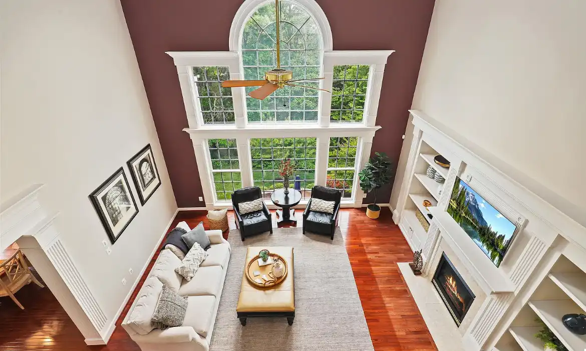 Garrell Group Top Leesburg Realtor 19127 Dalton Points Pl web 12