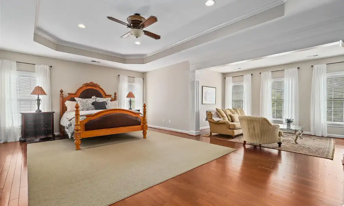 Garrell Group Top Leesburg Realtor 19127 Dalton Points Pl web 13