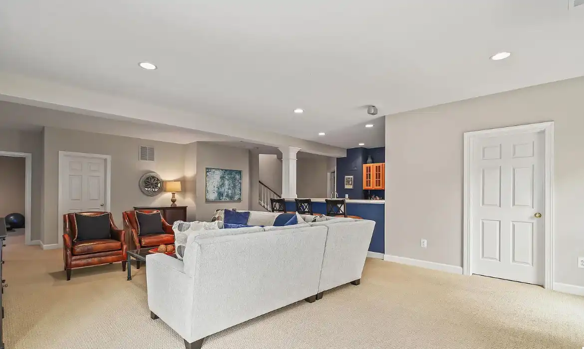 Garrell Group Top Leesburg Realtor 19127 Dalton Points Pl web 23