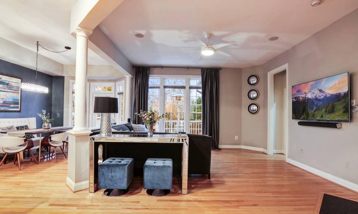 Garrell Group Top Leesburg Realtor 19183 Ferry Field Ter web 14