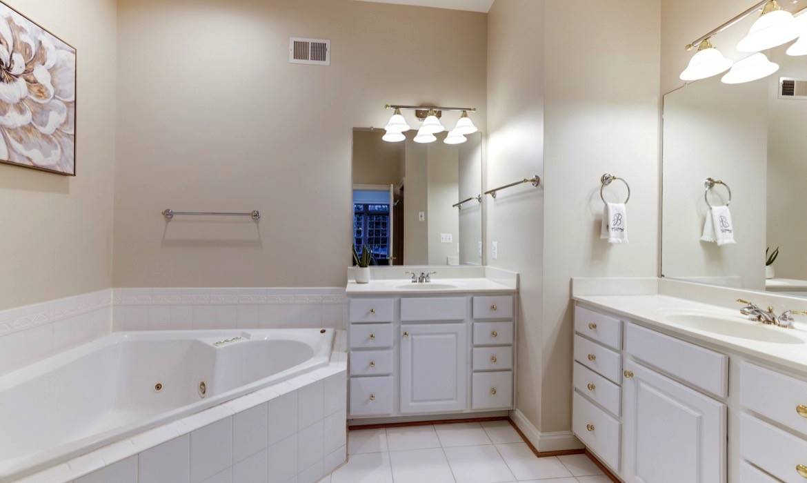 Garrell Group Top Leesburg Realtor 19183 Ferry Field Ter web 19