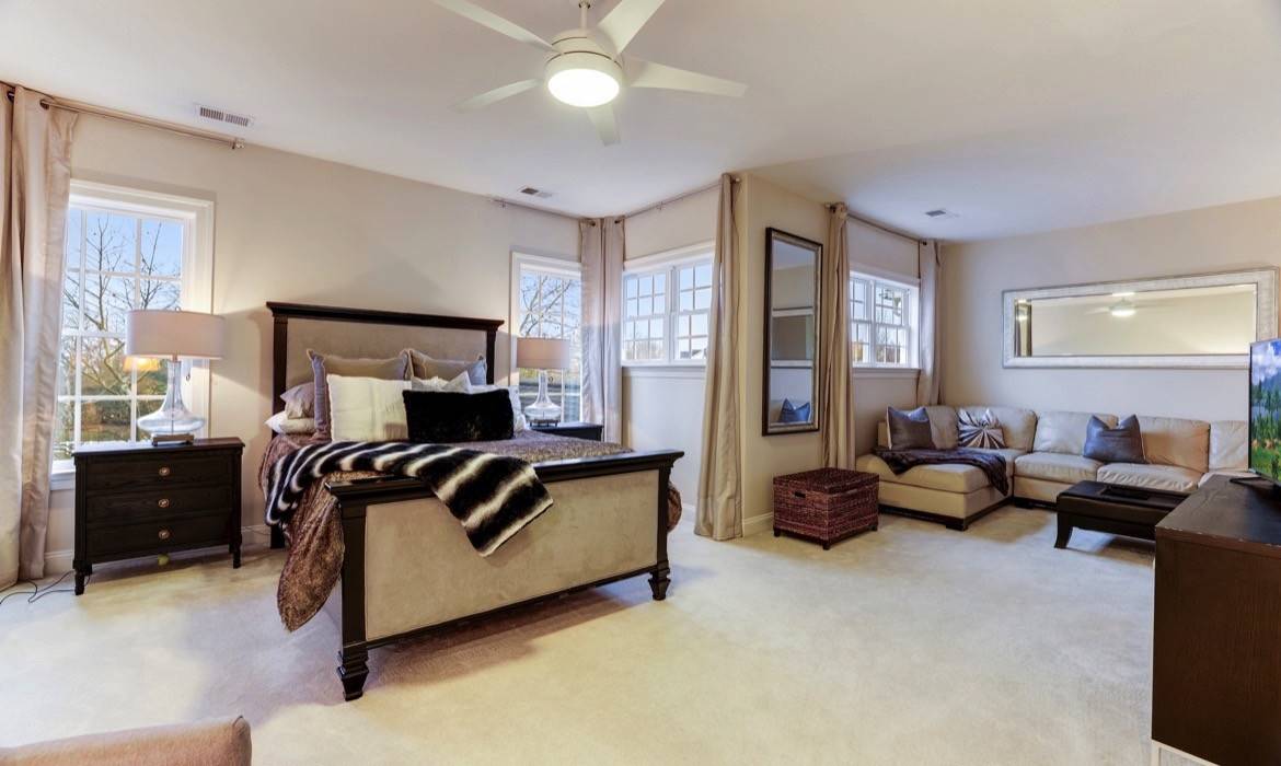 Garrell Group Top Leesburg Realtor 19183 Ferry Field Ter web 25