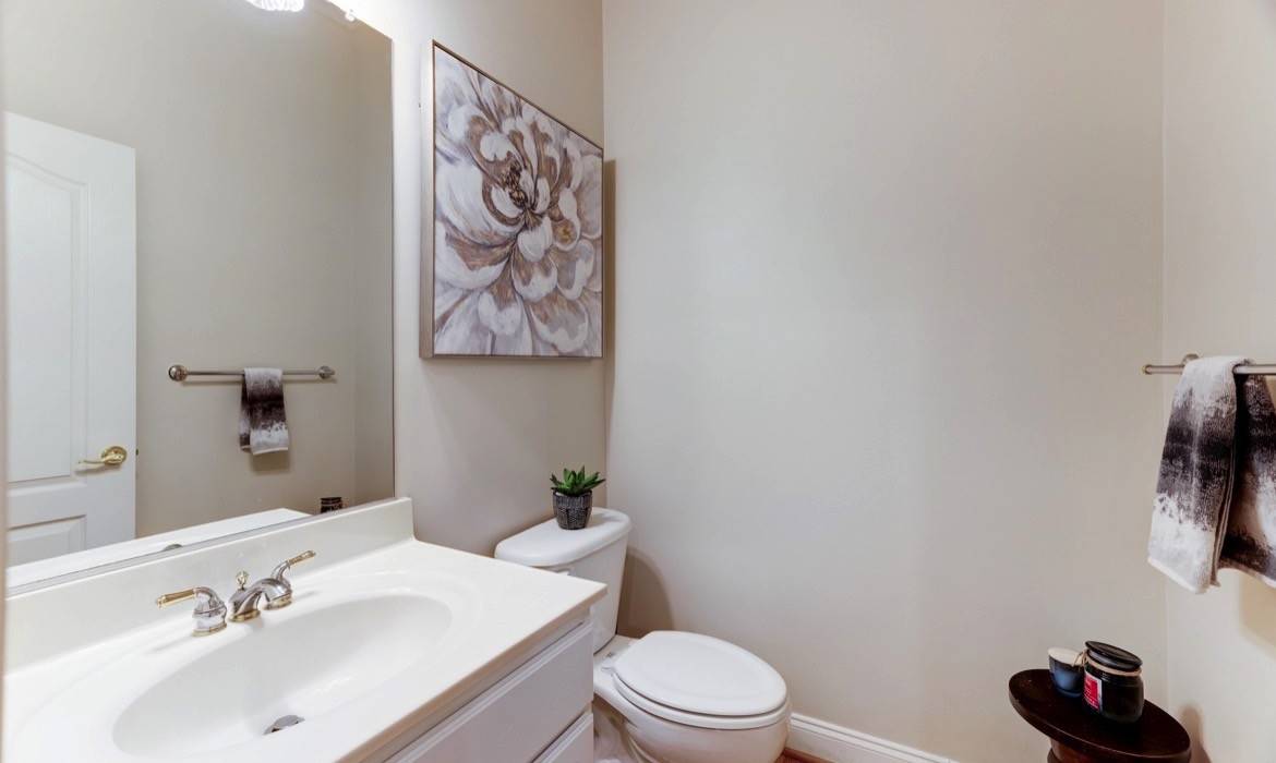 Garrell Group Top Leesburg Realtor 19183 Ferry Field Ter web 28
