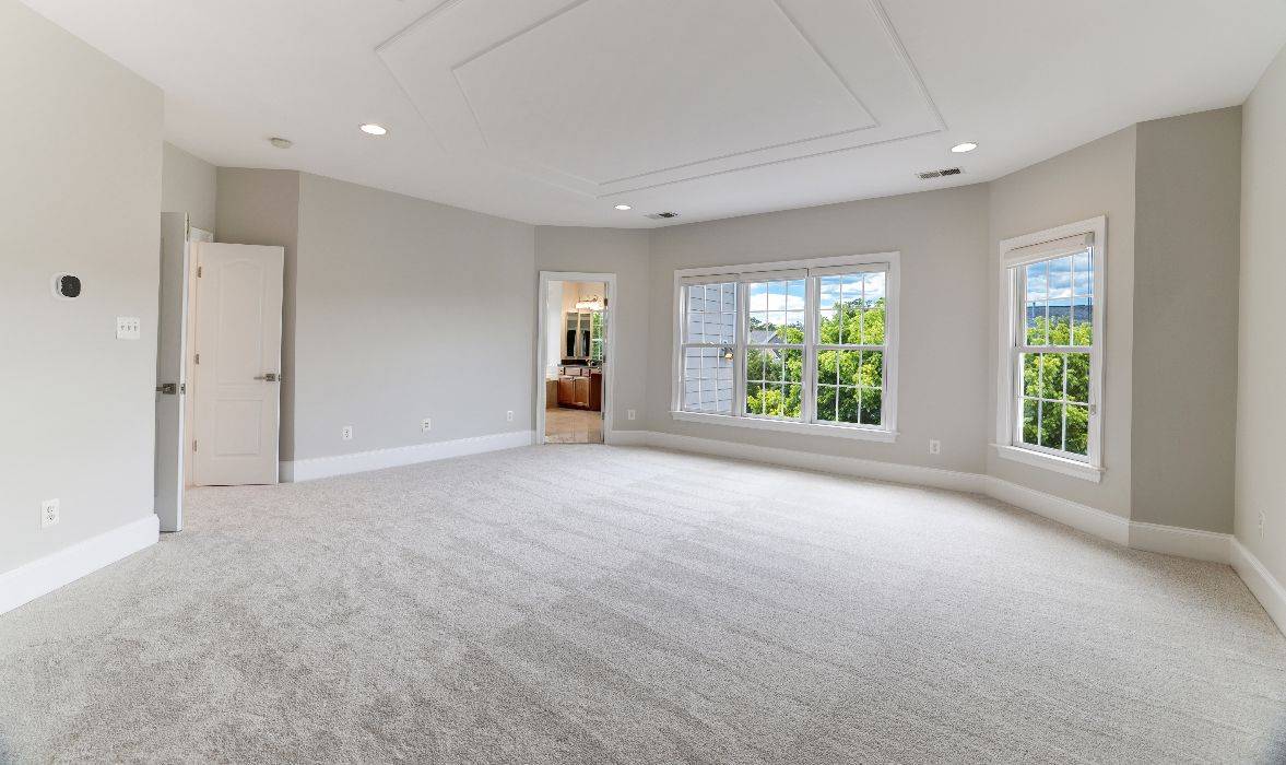 Garrell Group Top Leesburg Realtor 19087 Tow Path Ter web 25