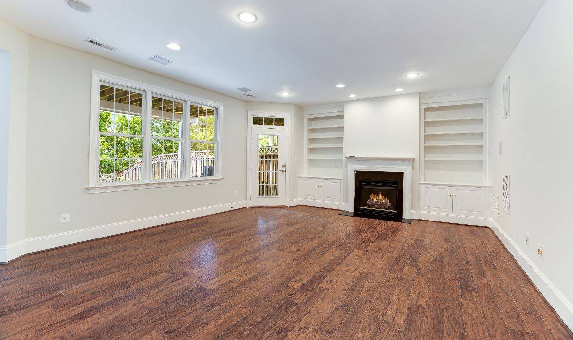 Garrell Group Top Leesburg Realtor 19087 Tow Path Ter web 34