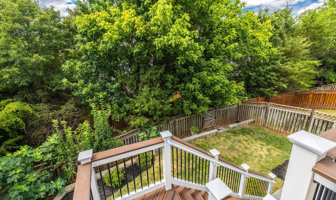 Garrell Group Top Leesburg Realtor 19087 Tow Path Ter web 37
