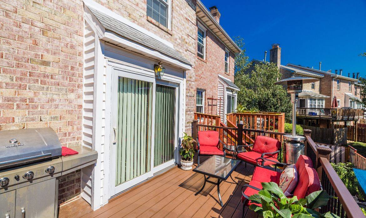 Garrell Group Top Sterling  Realtor 21116 Fireside Ct cs 07