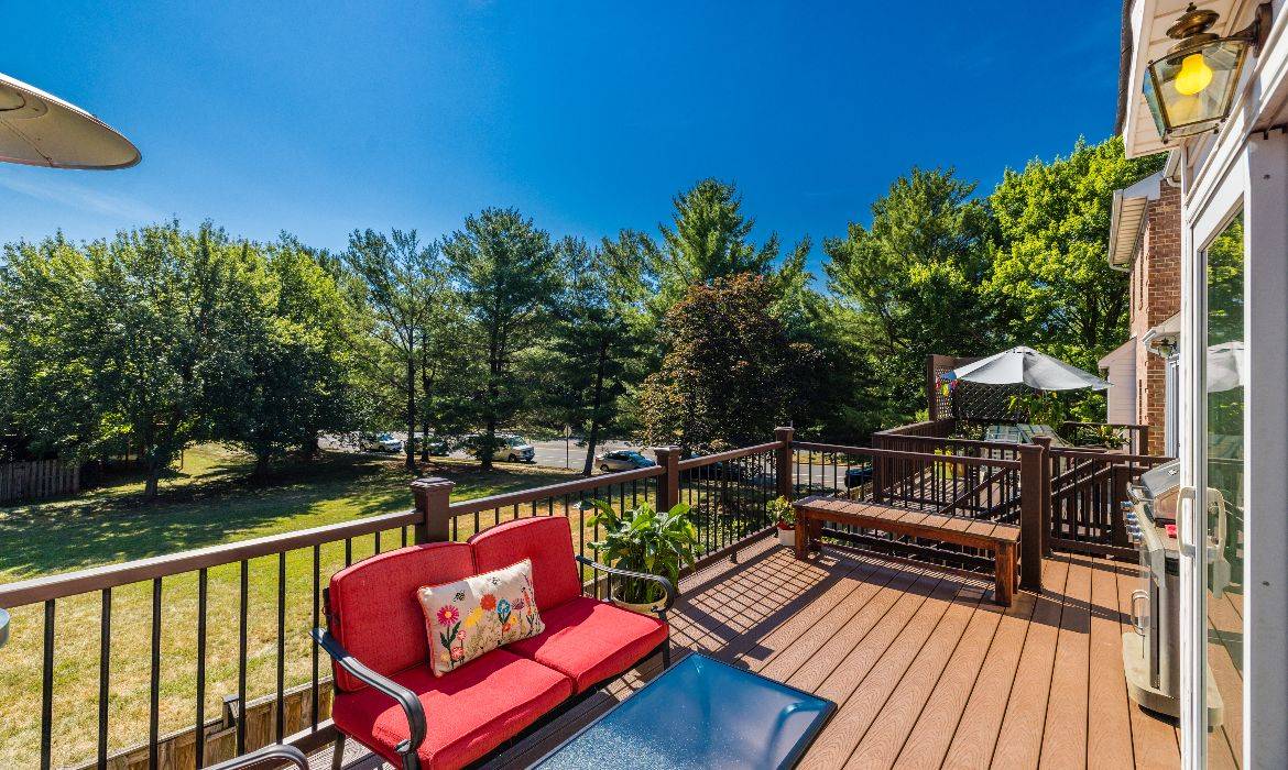 Garrell Group Top Sterling  Realtor 21116 Fireside Ct cs 08