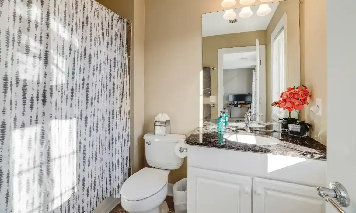 Garrell Group Top Leesburg Realtor 41322 Northridge Pl web 21