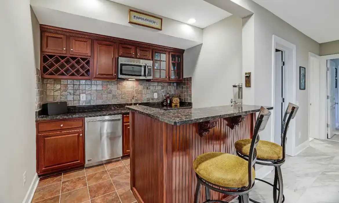 Garrell Group Top Leesburg Realtor 41322 Northridge Pl web 32