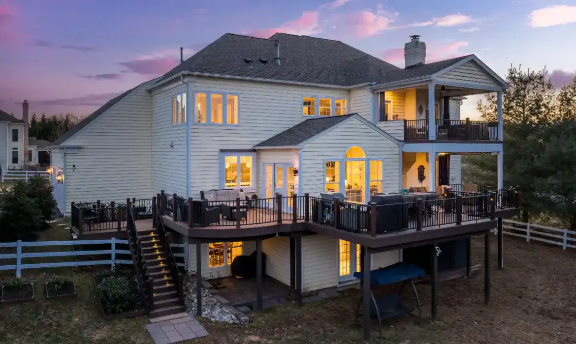 Garrell Group Top Leesburg Realtor 41322 Northridge Pl web 42