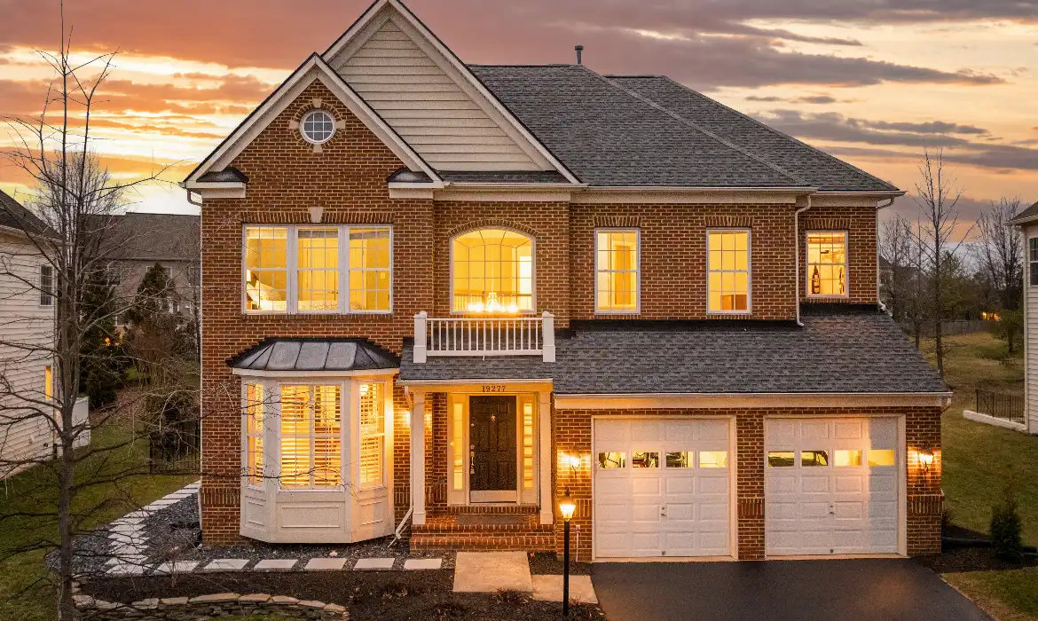 Garrell Group Top Leesburg Realtor 19277 Creek Field Cir web 01