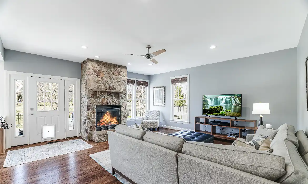 Garrell Group Top Leesburg Realtor 19277 Creek Field Cir web 10 1