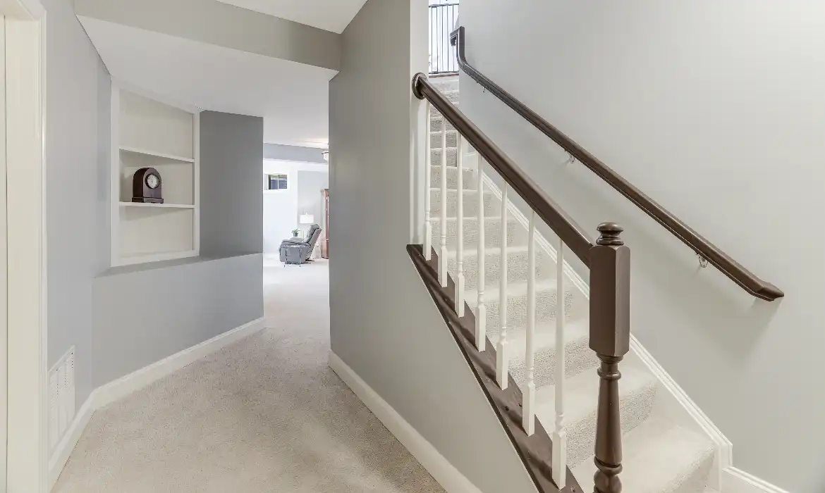 Garrell Group Top Leesburg Realtor 19277 Creek Field Cir web 28