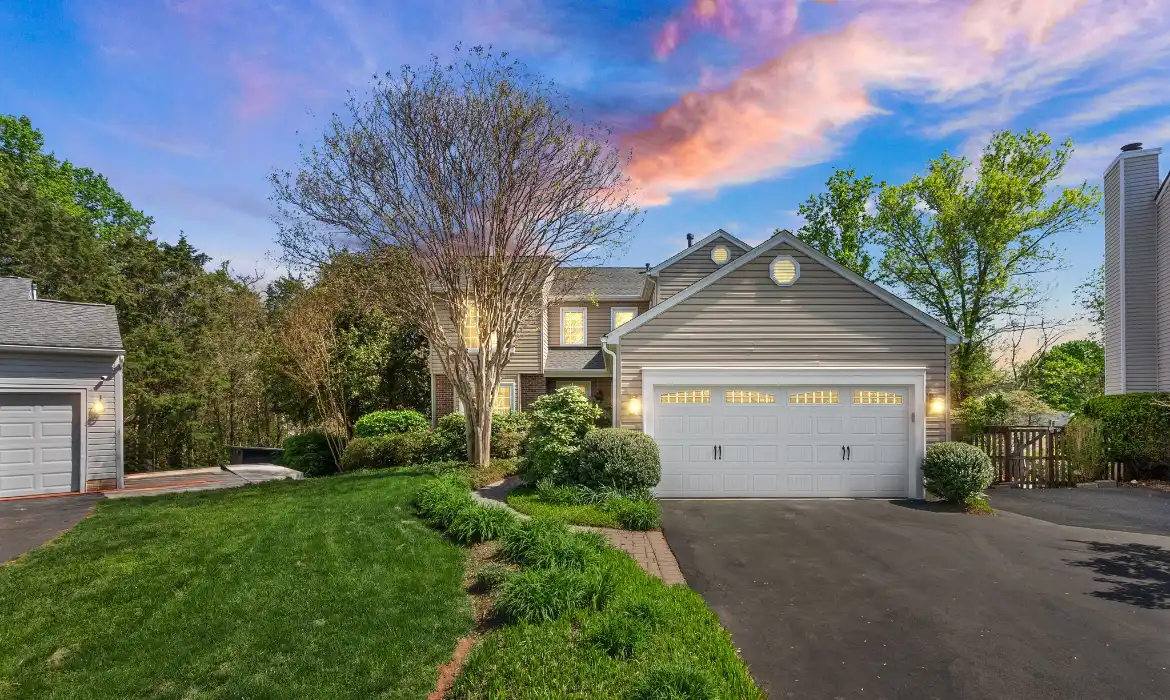 Garrell Group Top Centreville Realtor 14400 Filly Ct web 01
