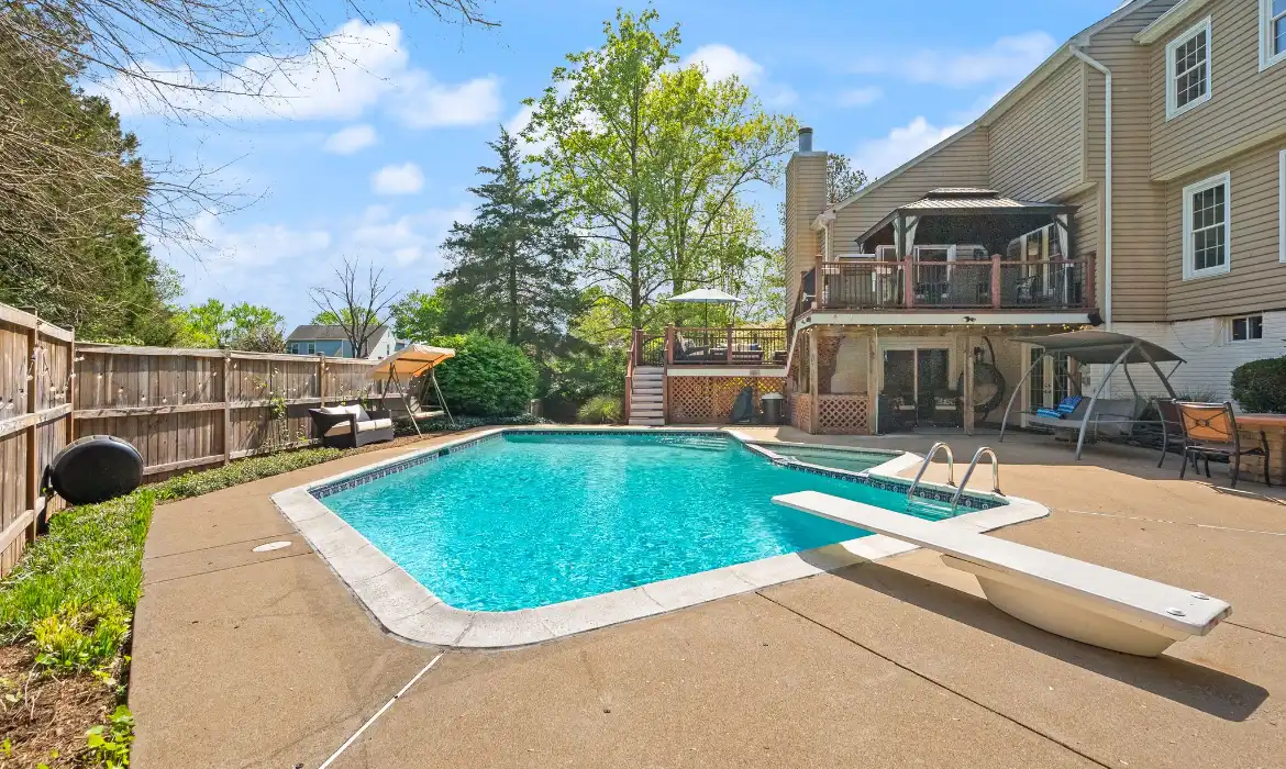 Garrell Group Top Centreville Realtor 14400 Filly Ct web 03
