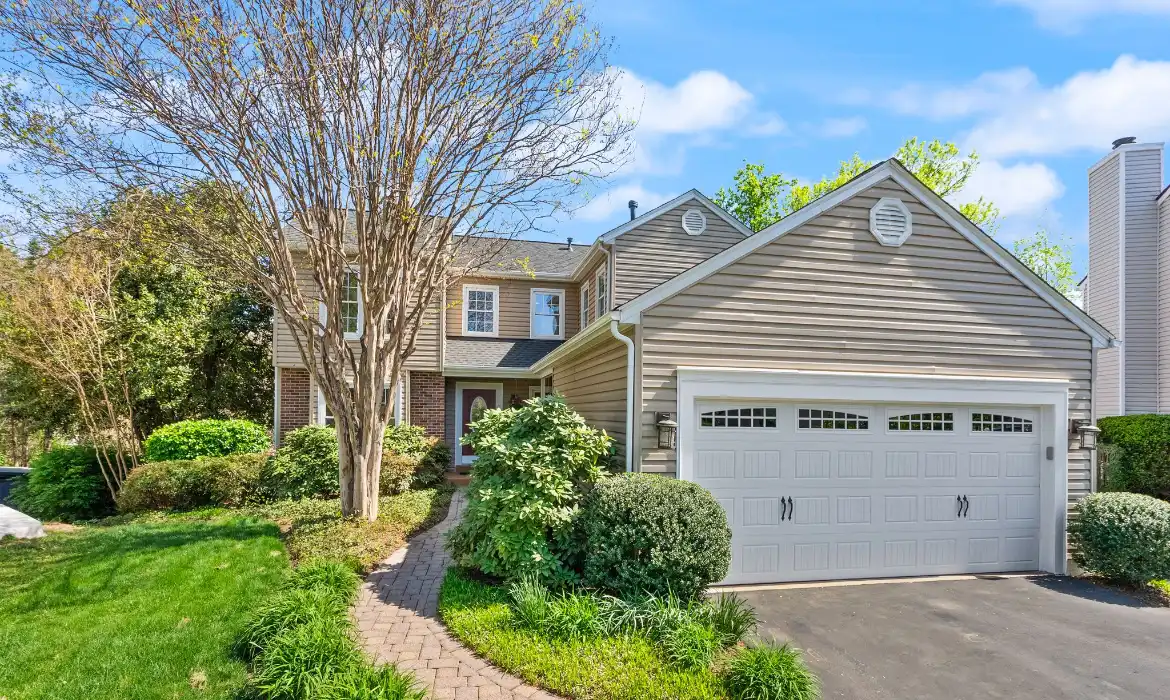 Garrell Group Top Centreville Realtor 14400 Filly Ct web 04
