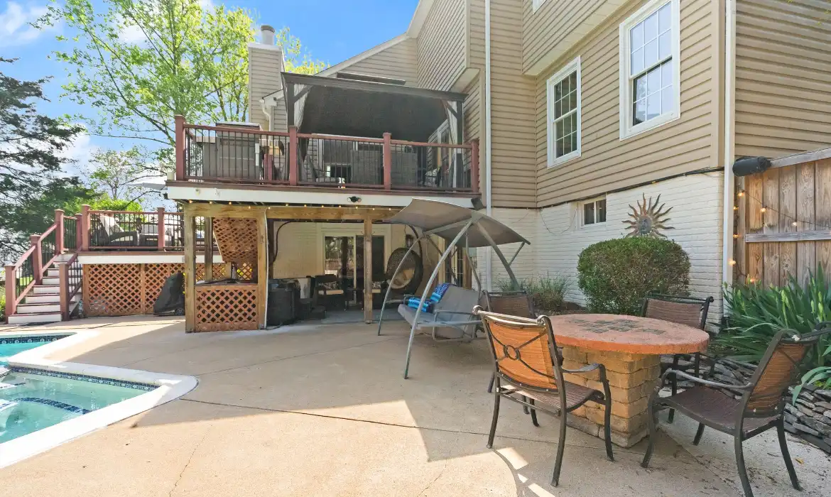 Garrell Group Top Centreville Realtor 14400 Filly Ct web 40
