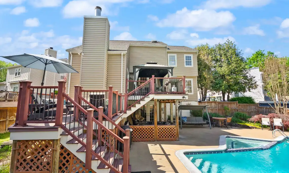 Garrell Group Top Centreville Realtor 14400 Filly Ct web 42