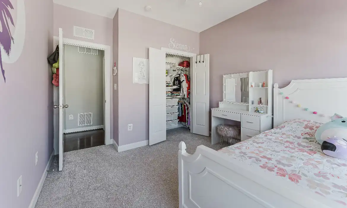 Garrell Group Top Leesburg Realtor 1524 Kinnaird Ter NE web 25
