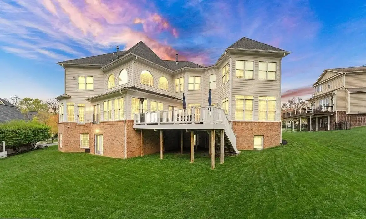 Garrell Group Top Leesburg Realtor 43489 Calphams Mill Ct Twilight 02