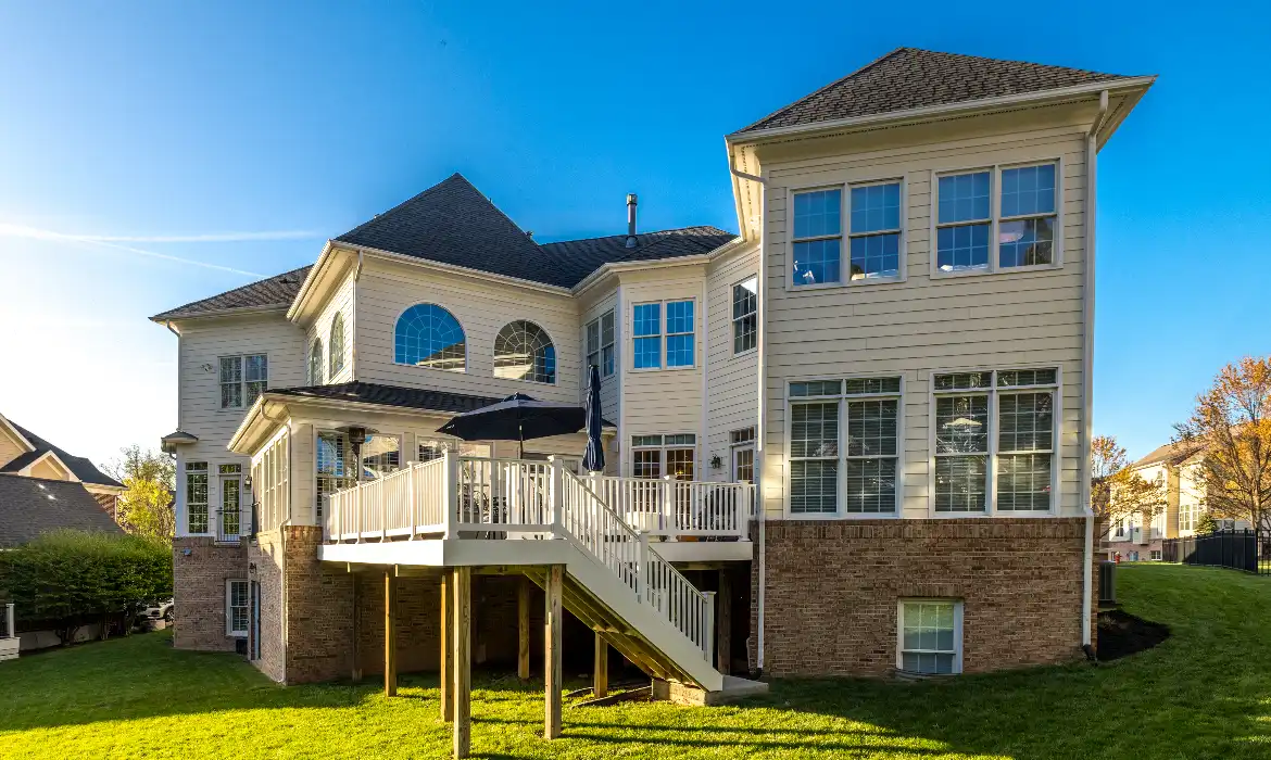 Garrell Group Top Leesburg Realtor 43489 Calphams Mill Ct web 36