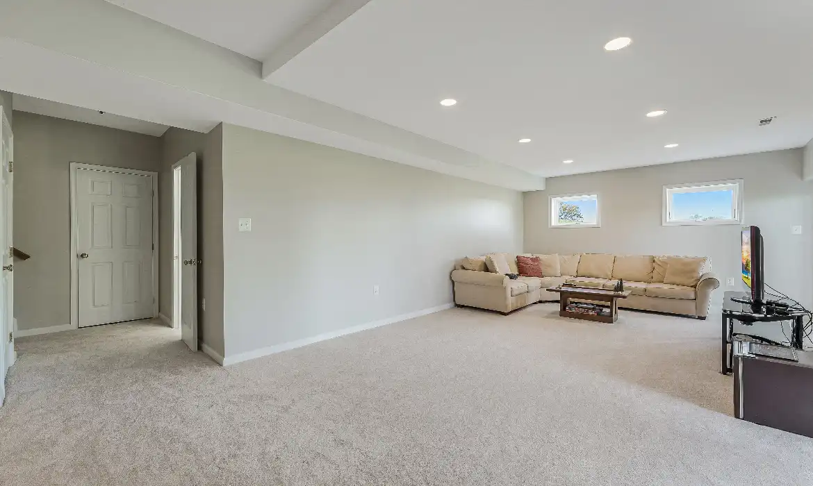 Garrell Group Top Paeonian Springs Realtor 15870 Old Waterford Rd web 40