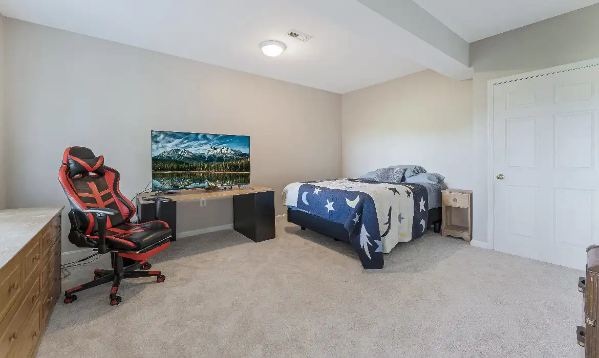 Garrell Group Top Paeonian Springs Realtor 15870 Old Waterford Rd web 42