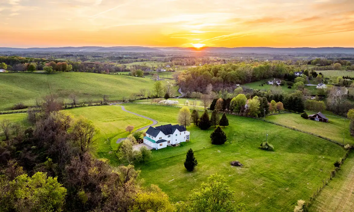 Garrell Group Top Paeonian Springs Realtor 15870 Old Waterford Rd web 45