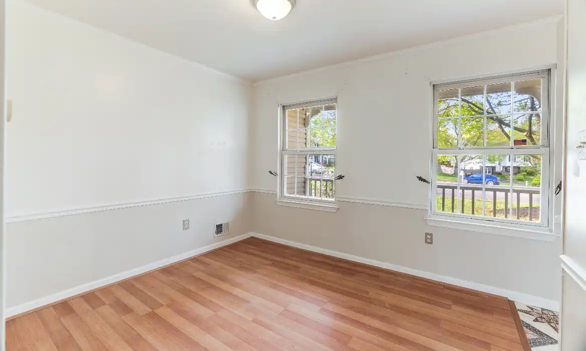 Garrell Group Top Woodbridge Realtor 13868 Racine Ct web 12