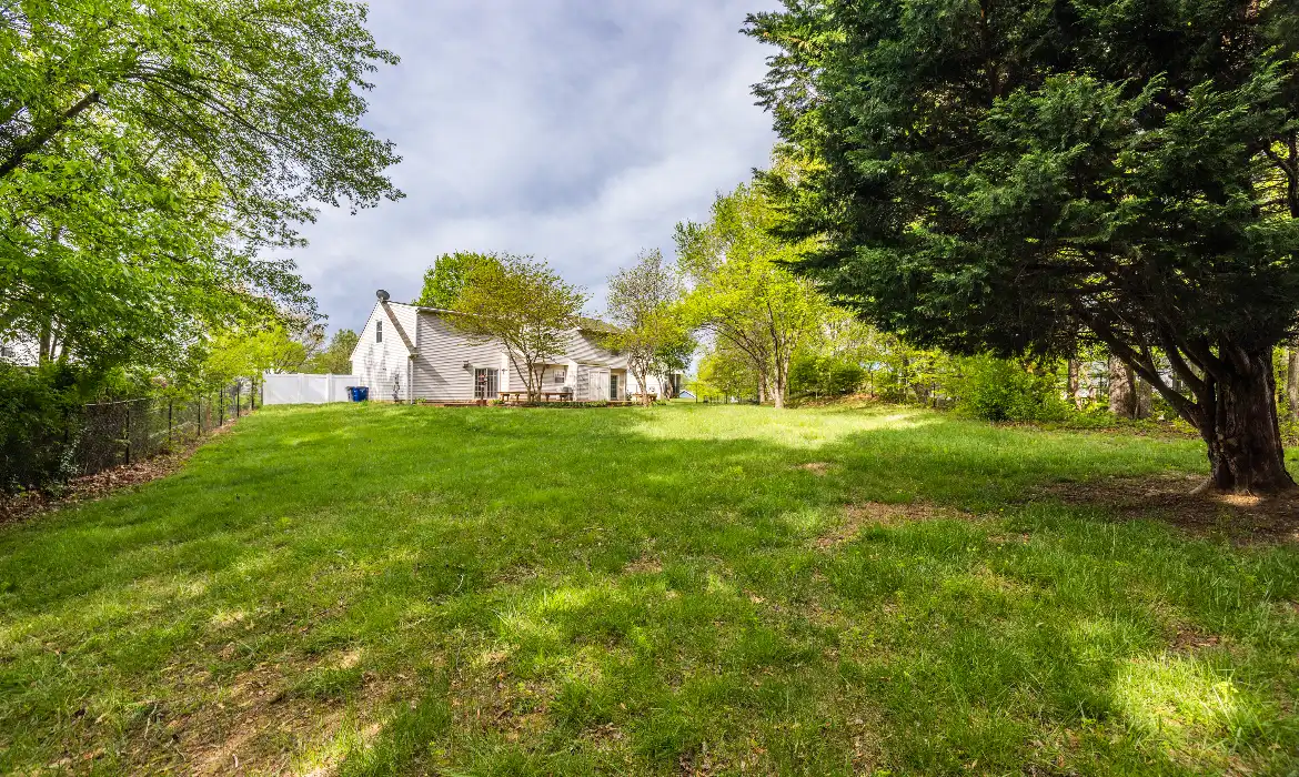Garrell Group Top Woodbridge Realtor 13868 Racine Ct web 32