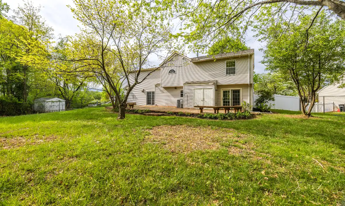 Garrell Group Top Woodbridge Realtor 13868 Racine Ct web 33