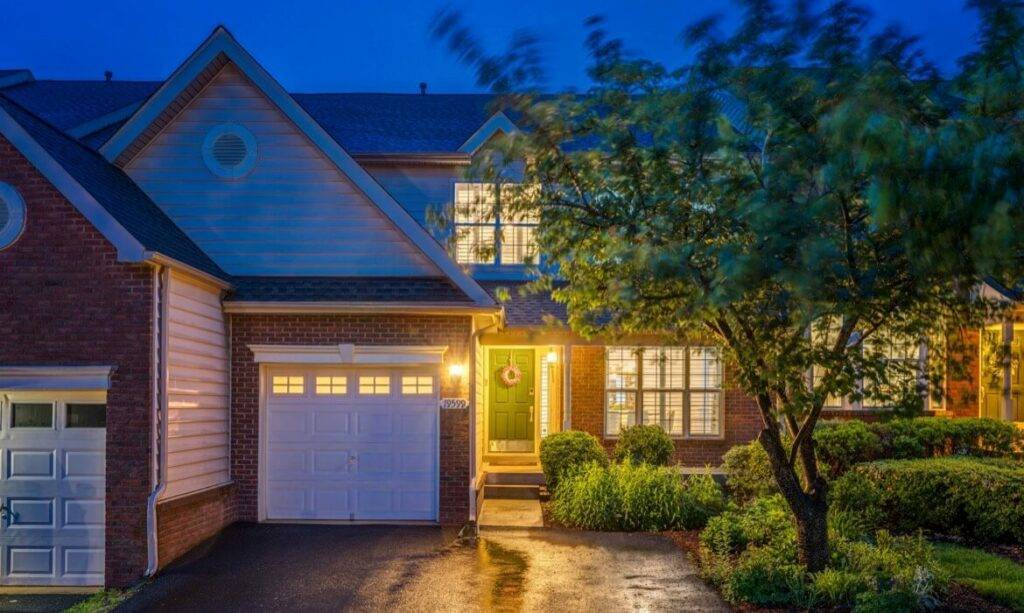 Garrell Group   Top Ashburn Realtor   19599 Aspendale Sq   01