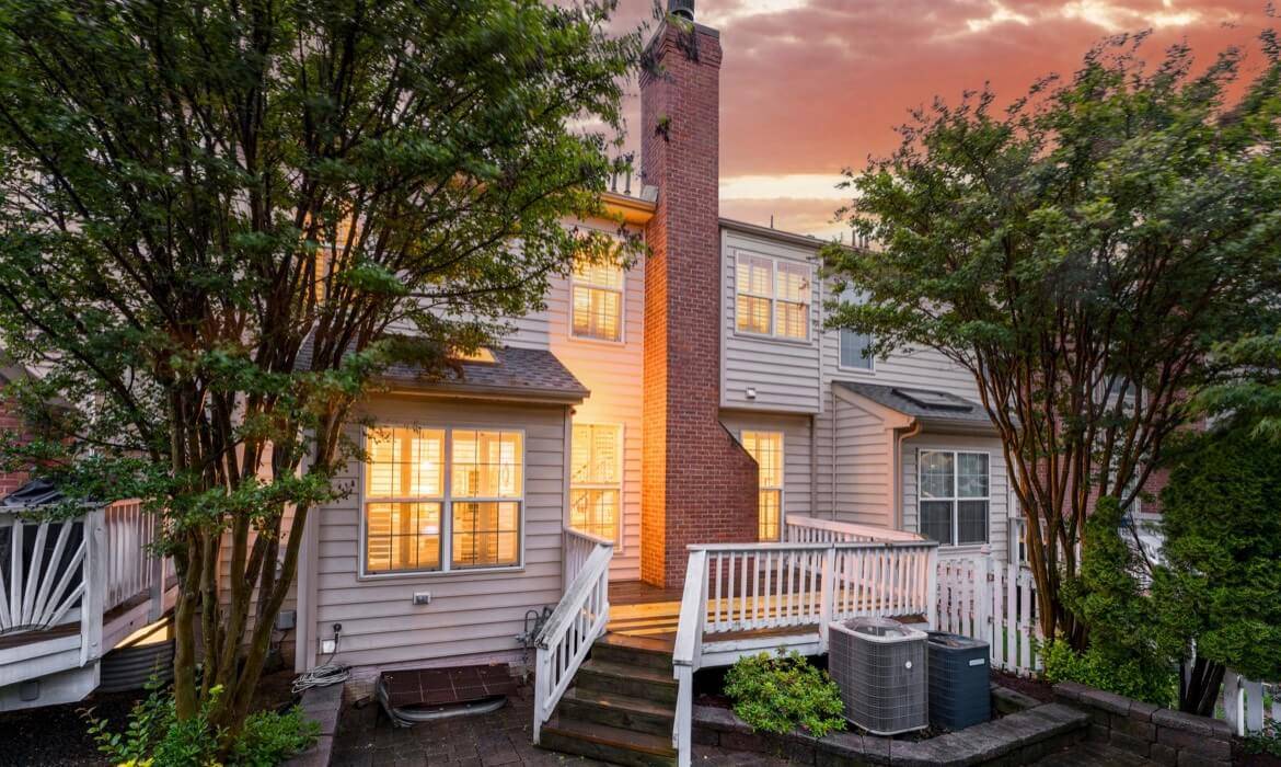 Garrell Group   Top Ashburn Realtor   19599 Aspendale Sq   06