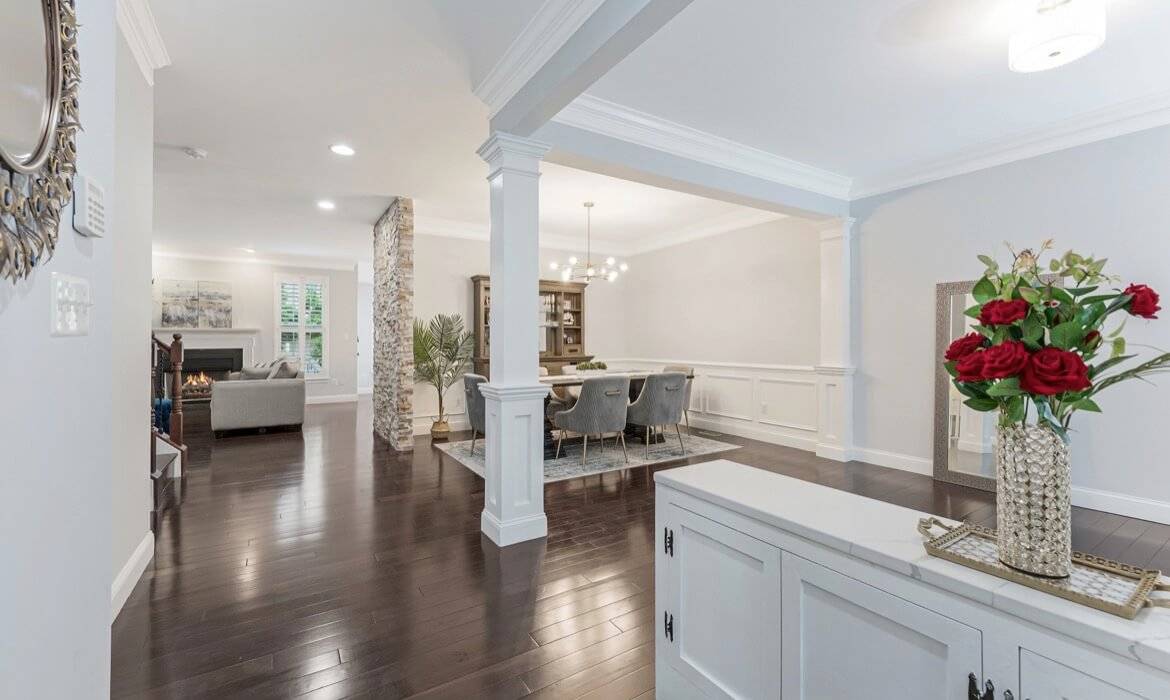 Garrell Group   Top Ashburn Realtor   19599 Aspendale Sq   12