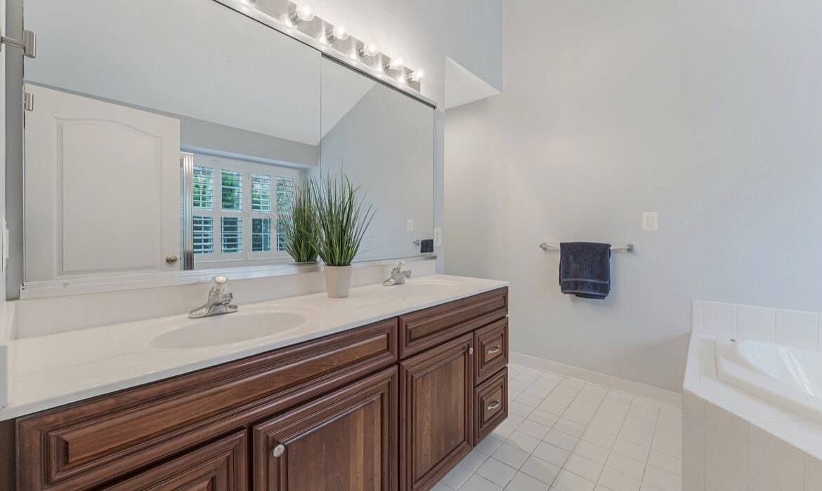 Garrell Group   Top Ashburn Realtor   19599 Aspendale Sq   24
