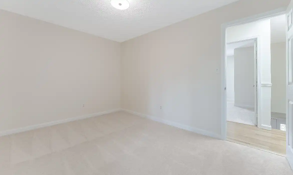 Garrell Group Top Ashburn Realtor 21119 Deep Furrow Ct web 32