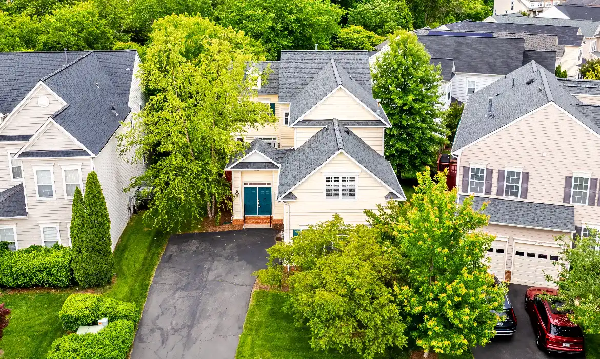 Garrell Group Top Ashburn Realtor 21934 Windover Dr web 02