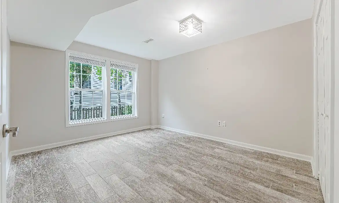 Garrell Group Top Ashburn Realtor 21934 Windover Dr web 37