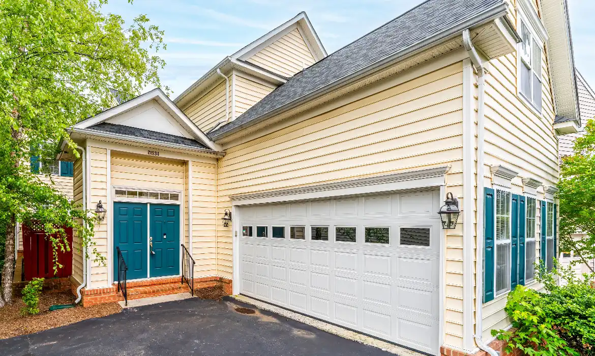 Garrell Group Top Ashburn Realtor 21934 Windover Dr web 44