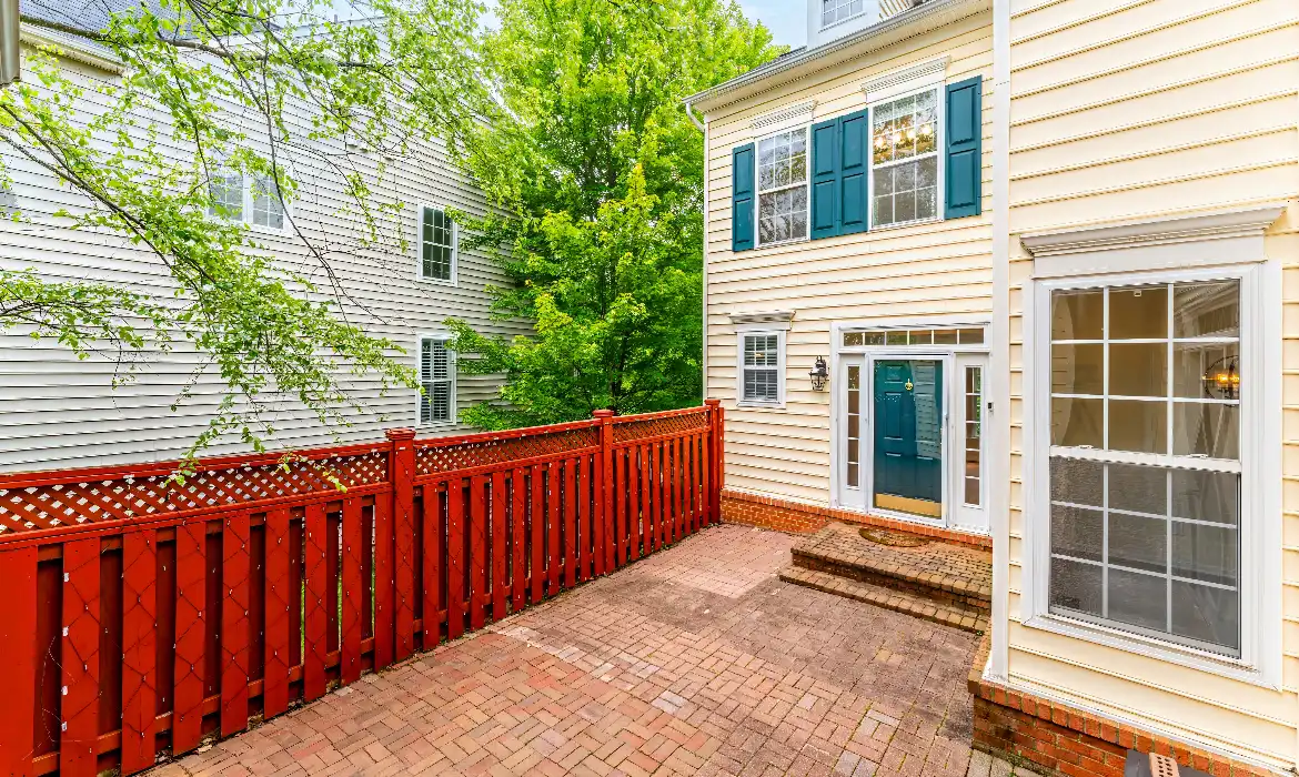 Garrell Group Top Ashburn Realtor 21934 Windover Dr web 47