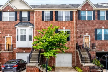 43103 Forest Edge Sq