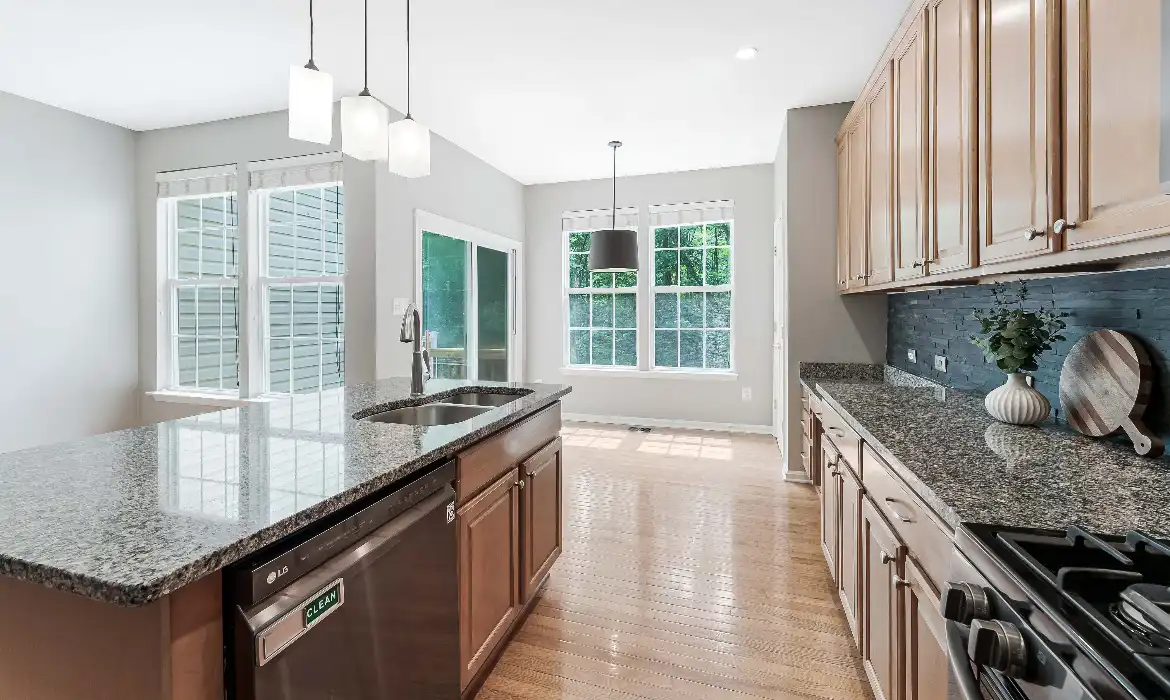 Garrell Group Top Ashburn Realtor 43103 Forest Edge Sq web 09